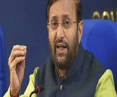 দিল্লি হিংসায় আইবি অফিসার, পুলিশের মৃত্যু হয়েছে, জখম হয়েছে পুলিশ, তাহিরের বাড়িতে বোমা পাওয়া গিয়েছে, অথচ সেই নিয়ে বিরোধীরা চুপ! সাংবাদিক বৈঠকে কটাক্ষ জাভরেকরের