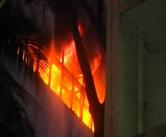 Andheri MIDC Fire | अंधेरी एमआयडीसी परिसरातील आग संध्याकाळी पुन्हा भडकली, आग विझवण्यासाठी प्रयत्न सुरू
