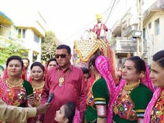 રાજકોટમાં હાથી-ઘોડા સાથે નીકળી જાન, કેવો સર્જાયો માહોલ? જુઓ વીડિયો