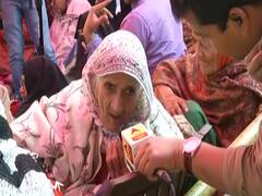 Shaheen Bagh: प्रदर्शन कर रही दादी ने कहा-'हमने कोई रास्ता नहीं रोका, पुलिस ने किया है जाम'