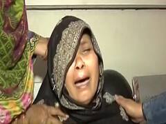 Delhi Violence में दो बेटों की मौत, अस्पताल में बिलख रही मां