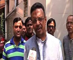 কেন্দ্রীয় সরকারের বদলার নীতি মানসিকভাবে নিতে পারলেন না তাপস, বললেন ফিরহাদ