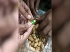 सनसनी: नाश्ते में नोटों का खजाना ! मूंगफली-मिठाई-बिस्किट में नोट-ही-नोट !