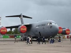 નમસ્તે ટ્રંપઃ ગ્લોબ માસ્ટર હરક્યુલસ પ્લેનનું અમદાવાદ એરપોર્ટ પર આગમન, જુઓ વીડિયો