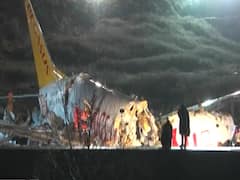 तुर्की में बड़ा विमान हादसा, रनवे पर फिसलकर विमान के टुकड़े हुए 