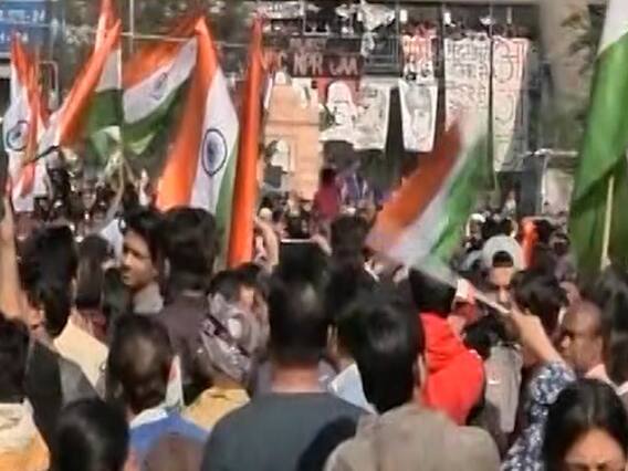 Why police stopped 'Shaheen March' towards HM's house? | Panchnama 