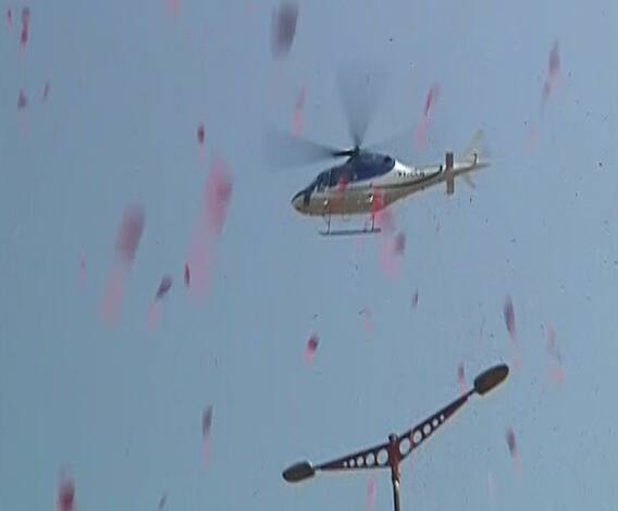 ShivJayanti 2020 | औरंगाबाद जिल्ह्यातील शिवरायांच्या 76 पुतळ्यांवर हेलिकॉप्टरमधून पुष्पवृष्टी | 