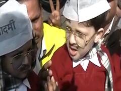 Five 'nanhe kejriwal' turn up for Kejriwal's oath ceremony