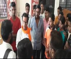 Tribal Students Protest | आदिवासी वसतिगृहातील विद्यार्थ्यांचं अन्नत्याग आंदोलन | ABP Majha 