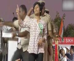 Owesi Rally Ruckus | ओवेसींच्या सभेत तरुणीची मंचावर जात 'पाकिस्तान जिंदाबाद' ची घोषणाबाजी