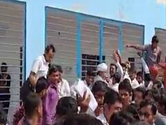 બનાસકાંઠામાં ખેડૂતોનો હોબાળો, રાયડો વેચવાની નોંધણીની કામગીરી ધીમી હોવાથી બબાલ, જુઓ વીડિયો