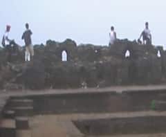 Fort | गड किल्ल्यावर दारू पिऊन गोंधळ घालणाऱ्यांना सहा महिने सश्रम कारावास | ABP Majha