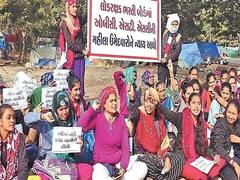 LRD મુદ્દે SC-ST-OBC મહિલાઓના સમર્થનમાં કૉંગ્રેસના ત્રણ ધારાસભ્યોના ગાંધીનગરમાં ધરણાં, જુઓ વીડિયો