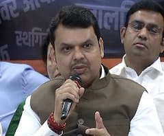 आधी तिन्ही पक्षांनी सुसंवाद साधावा, मग विरोधी पक्षाला संवादासाठी बोलवावं : देवेंद्र फडणवीस | ABP Majha