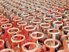 LPG सिलिंडर हुआ और महंगा