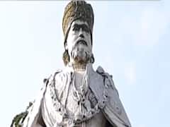 रामपुर के नवाब के खजाने में मिले 400 हथियार