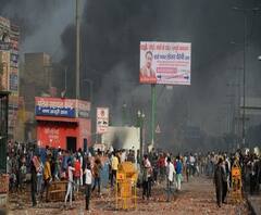 দিল্লির হিংসা নিয়ে মধ্যরাতে শুনানি, আহতদের বড় হাসপাতালে ভর্তি করতে দিল্লি পুলিশকে নির্দেশ হাইকোর্টের