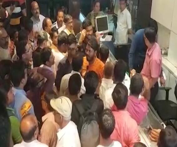 Nashik | आडगावकर ज्वेलर्समध्ये गुंतवणूकदारांचा गोंधळ, पैसे मिळत नसल्याने गुंतवणूकदार संतप्त | ABP Majha