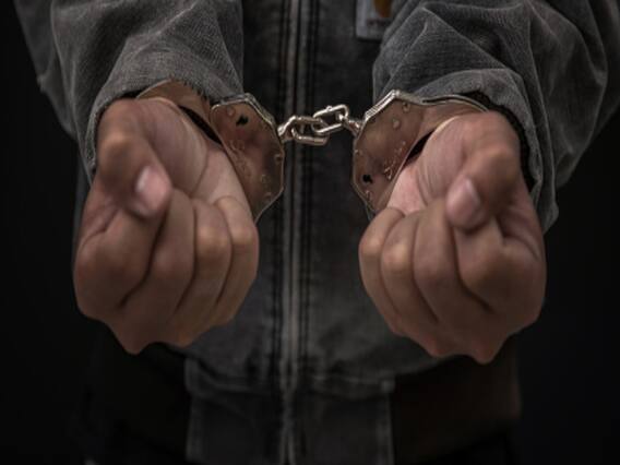 Delhi Police ने PFI के अध्यक्ष Parwez Ahmed को किया गिरफ्तार, Shaheen Bagh प्रदर्शन की फंडिंग का आरोप