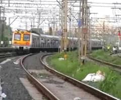 Local Train Shutdown | मुंबईची लाईफलाइन बंद! देशभरातील रेल्वेसेवाही मध्यरात्रीपासून ठप्प | ABP Majha