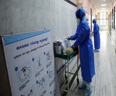 ভারতে করোনা আক্রান্তের সংখ্যা বেড়ে ৮৩, মাস্ক-হ্যান্ড স্যানিটাইজারকে অত্যাবশকীয় পণ্য ঘোষণা