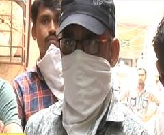 Coronavirus | आईच्या अंत्यविधीसाठी जाताना पोलिसांनी रोखलं