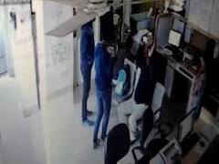 Patna: CCTV shows how miscreants stole money from finance company 