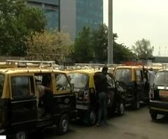 Coronavirus | टॅक्सीचालक विमानतळावर 'वेटिंगमध्ये'; कोरोनामुळे टॅक्सीचालकांना प्रवासी मिळेना! | ABP Majha