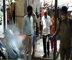 Girgaon Sanitization | गिरगावात निर्जंतुकीकरण, शिवसेनेच्या प्रशिक्षित कार्यकर्त्यांचं पालिकेला सहाय्य