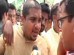 Bengaluru: Cong protests outside resort of Scindia supporters MLAs