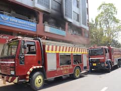જામનગર: રાધે એવન્યૂ કોમ્પ્લેક્સમાં લાગી આગ, બિલ્ડીંગમા ચાલતા હતા કોચીંગ ક્લાસ