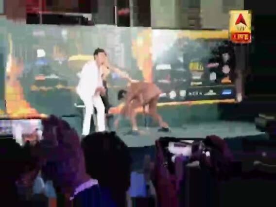 IIFA Press Conference में Kartik Aryan ने क्यों छुए Katrina Kaif के पैर? जानें