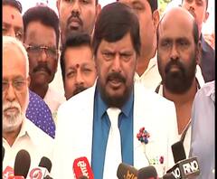 Ramdas Athawale UNCUT : 'गो कोरोना गो' नंतर 'गो महाविकास आघाडी गो', रामदास आठवलेंचा नवा नारा