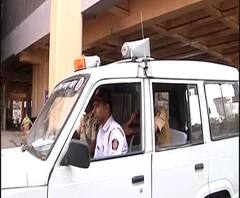 #Corona Lock down | नागपुरात लॉकडाऊननंतरही मेट्रो स्टेशनवर गर्दी, पोलिसांकडून वारंवार सूचना