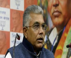 রাজ্যে করোনার সাহায্যে রাজনীতি হচ্ছে, দিলীপ-সব্যসাচীকে কটাক্ষ সুজিত বসুর- আরও খবর দেখুন ৭টায় বাংলায় 