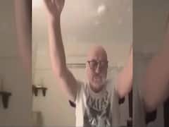 Anupam Kher sings 'Jeena Isi Ka Naam Hai', shares video 