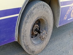 ઉનાઃ એસટી બસ રસ્તા પર દોડી રહી હતી અને નીકળી ગયું ટાયર, જુઓ વીડિયો