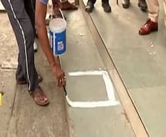 Coronavirus | गर्दी टाळण्यासाठी ठाण्यात दुकानांबाहेर मार्किंग