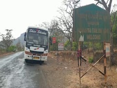 કોરોનાનો કહેરઃ કન્યાકુમારીથી પરત ફરી રહેલા આણંદના પ્રવાસીઓ ડાંગ બોર્ડર પર અટવાયા, જુઓ વીડિયો