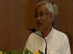 Bihar: सिवान में बंदूक लहराते शख्स का वीडियो वायरल, विपक्ष का हमला, पूछा- सरकार नाम की कोई चीज है या नहीं