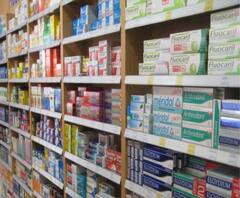 করোনা আতঙ্ক: মাস্ক ও স্যানিটাইজারের কালোবাজারি রুখতে কলেজ স্ট্রিটে হানা ইবির 