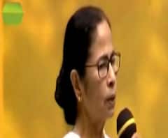 ‘আমাদের আরও নম্র, বিনয়ী হতে হবে, নিজেদের এভাবে গড়ে তুলুন’ তৃণমূলকর্মীদের প্রতি নির্দেশ মমতার