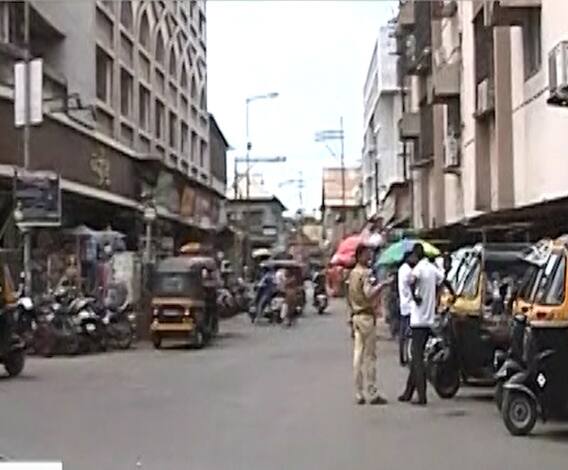 Coronavirus | कोरोनाच्या सावटाखालचं पुणे; पुण्यातल्या रस्त्यांवर तुरळक वाहतूक | ABP Majha