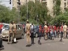 लॉकडाउन में भी निकले लोग, पुलिस के रोकने पर कर रहे बहस, दिल्ली-नोएडा बॉर्डर से Ground Report