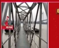 জোয়ারের জলের তোড়ে ভাঙল শিবপুর জেটির একাংশ, বন্ধ বাবুঘাট- শিবপুর ফেরি চলাচল