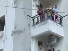 અમદાવાદ લોકડાઉનઃ આકાશ એલિગન્સમાં બહારની વ્યક્તિના પ્રવેશ પર પ્રતિબંધ, જુઓ વીડિયો