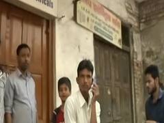 Lucknow में Lockdown का सख्ती से पालन, लोग घरों में कैद, कुछ लोग ही बाहर निकले