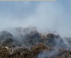 Ambarnath Dumping Ground Fire | अंबरनाथच्या डम्पिंग ग्राऊंडला पुन्हा आग, सततच्या आगीमुळे झाले हैराण