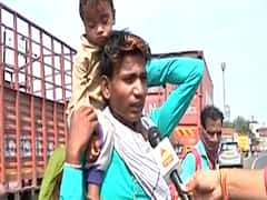 'खाने के लिए एक भी पैसा नहीं है, यहां रहकर क्या करेंगे'- मुंबई से एमपी पलायन करते मजदूर | Lock Down 3rd Day