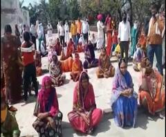 Rural News | पंढरपुरातील शेकडो भाविक वृंदावनमध्ये अडकले | माझं गाव माझा जिल्हा